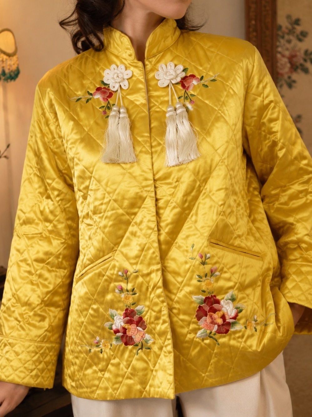 Vintage 1940s Quilted Satin Chinese Asian Souvenir Jacket Embroidered Gold Silk